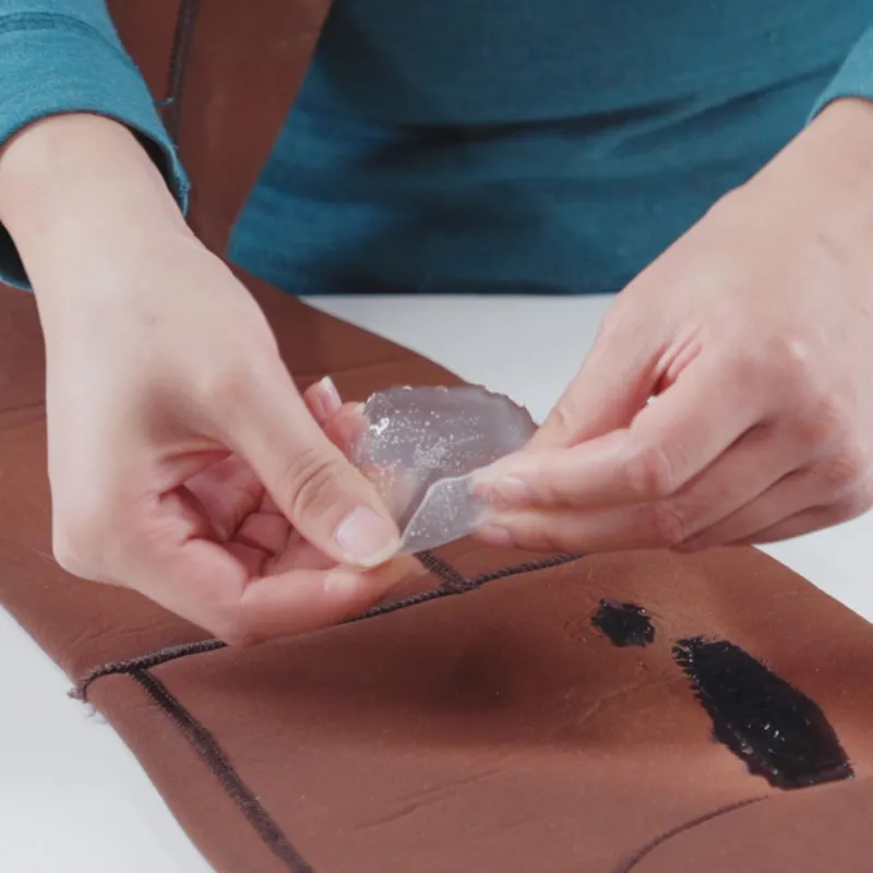 Gear Aid Aquasure +Fd 28G Repair Adhesive-2